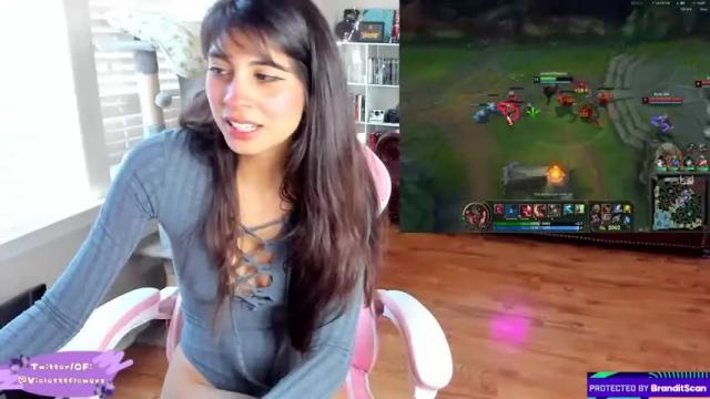 Image 3 of violetttflowers Stream on Chaturbate on 14 months ago