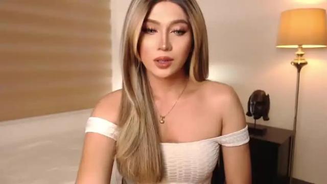 Image 11 of violetversacexx Stream on Chaturbate on 14 months ago
