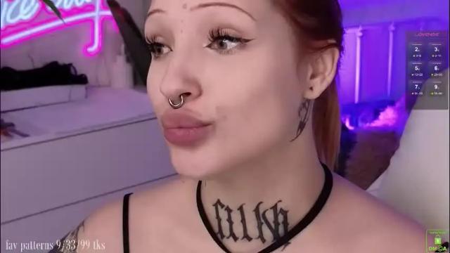 Image 8 of violetvio1ator Stream on Chaturbate on 2 months ago