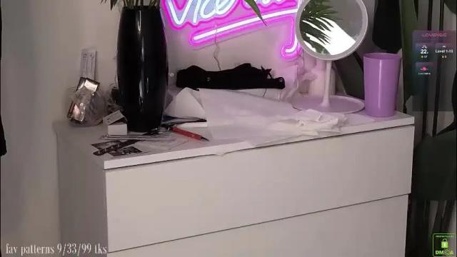 Image 10 of violetvio1ator Stream on Chaturbate on 1 month ago