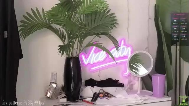 Image 2 of violetvio1ator Stream on Chaturbate on 1 month ago