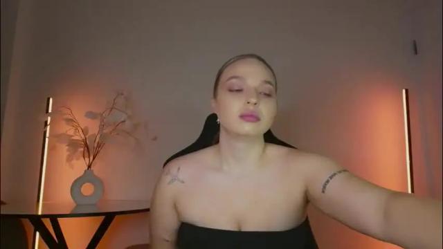 Image 2 of viollasinzz Stream on Chaturbate on 1 month ago