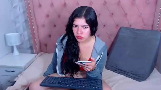 Image 11 of viollett__castillo Stream on Chaturbate on 18 months ago
