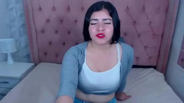 Image 4 of viollett__castillo Stream on Chaturbate on 17 months ago