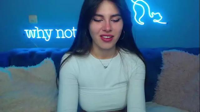 Image 7 of viollinalv Stream on Chaturbate on 25 days ago