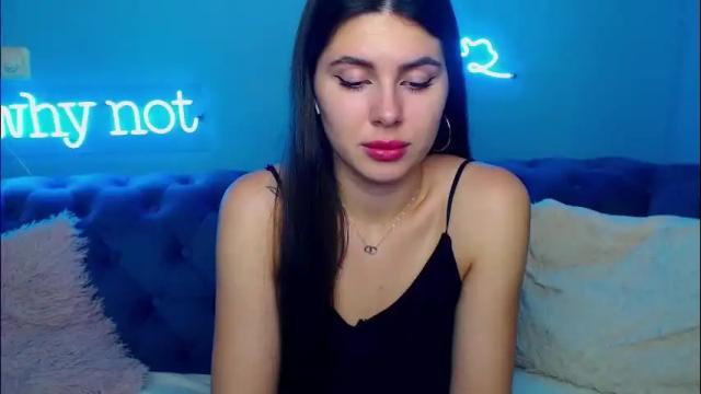 Image 12 of viollinalv Stream on Chaturbate on 1 month ago