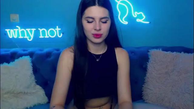 Image 3 of viollinalv Stream on Chaturbate on 1 month ago