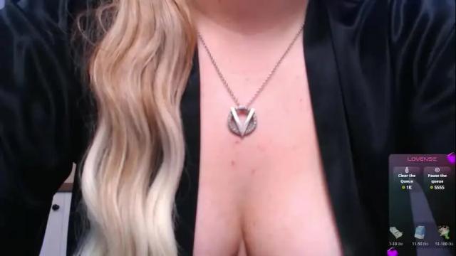 Image 11 of vip_juicy Stream on Chaturbate on 25 days ago