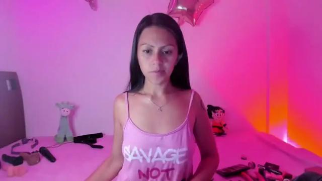 Image 4 of virgiwilk Stream on Chaturbate on 14 months ago