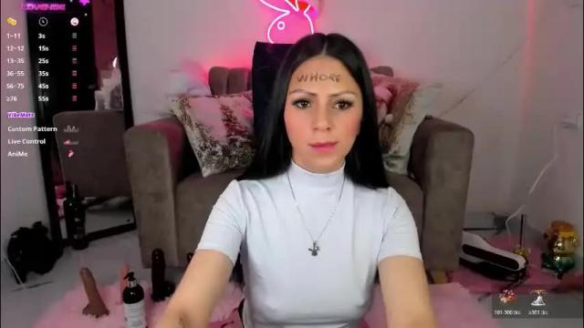 Image 3 of virgiwilk Stream on Chaturbate on 1 month ago