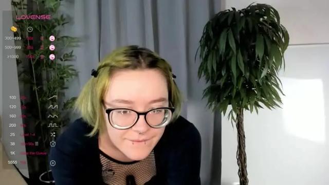 Image 2 of virinaheath Stream on Chaturbate on 24 months ago