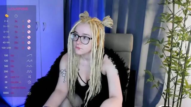 Image 3 of virinaheath Stream on Chaturbate on 16 months ago