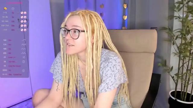 Image 7 of virinaheath Stream on Chaturbate on 16 months ago