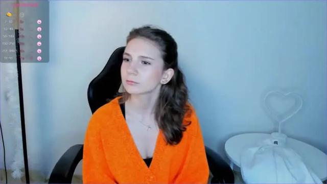 Image 8 of virinaheath Stream on Chaturbate on 22 months ago