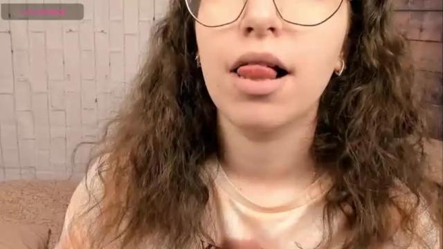 Image 4 of viscountesss Stream on Chaturbate on 16 months ago