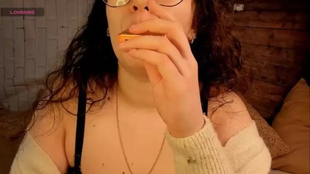 Image 6 of viscountesss Stream on Chaturbate on 16 months ago