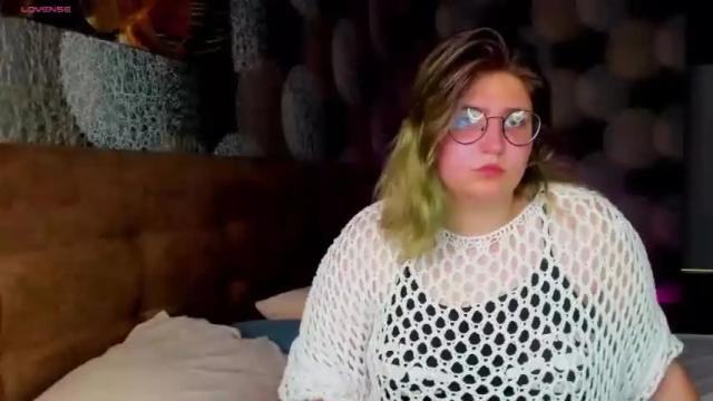 Image 10 of vishnya_cherry Stream on Chaturbate on 21 months ago