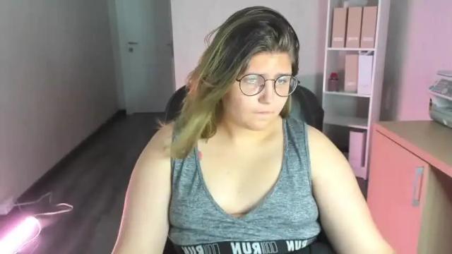 Image 7 of vishnya_cherry Stream on Chaturbate on 21 months ago