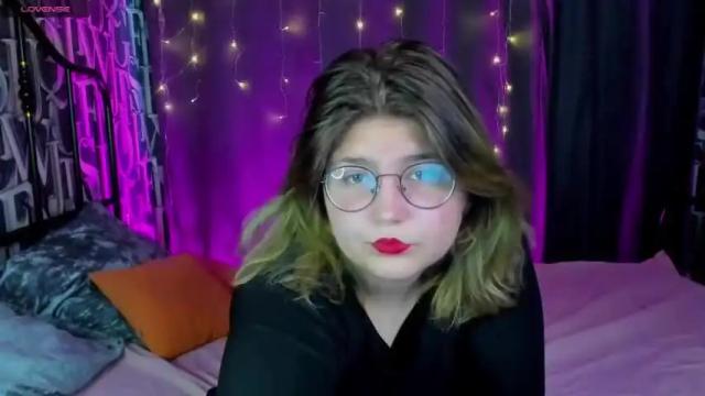 Image 6 of vishnya_cherry Stream on Chaturbate on 21 months ago