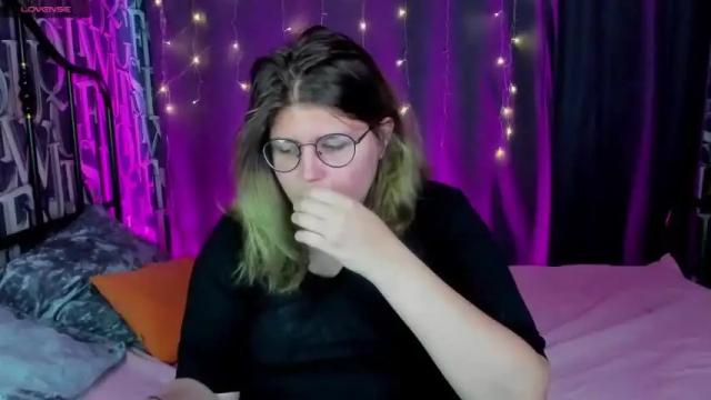 Image 7 of vishnya_cherry Stream on Chaturbate on 21 months ago