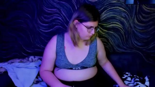 Image 4 of vishnya_cherry Stream on Chaturbate on 21 months ago