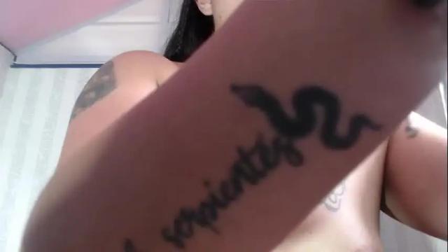 Image 4 of vitoria23_ Stream on Chaturbate on 3 months ago