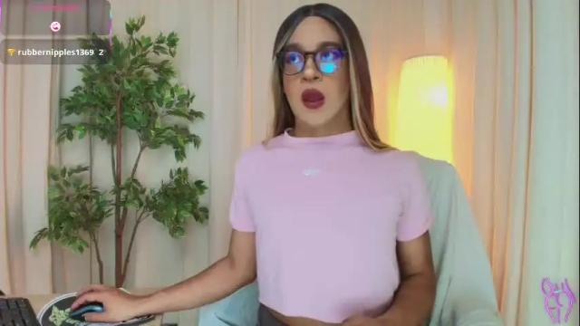 Image 4 of vitta_alfayed Stream on Chaturbate on 1 month ago