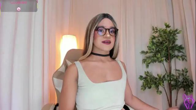 Image 7 of vitta_alfayed Stream on Chaturbate on 1 month ago