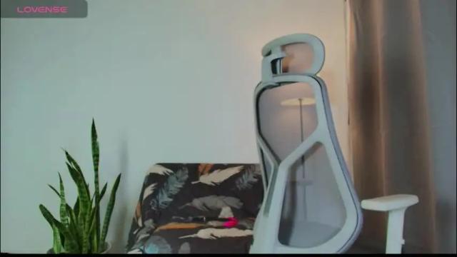 Image 7 of vitta_alfayed Stream on Chaturbate on 1 month ago