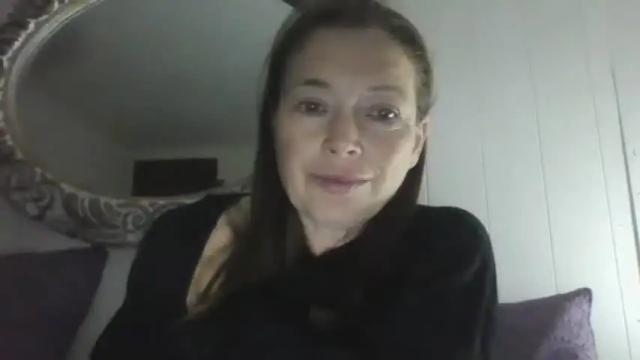 Image 3 of vivi_bee Stream on Chaturbate on 3 months ago