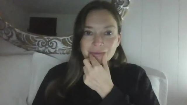 Image 2 of vivi_bee Stream on Chaturbate on 1 month ago