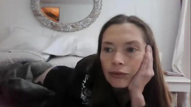 Image 10 of vivi_bee Stream on Chaturbate on 1 month ago