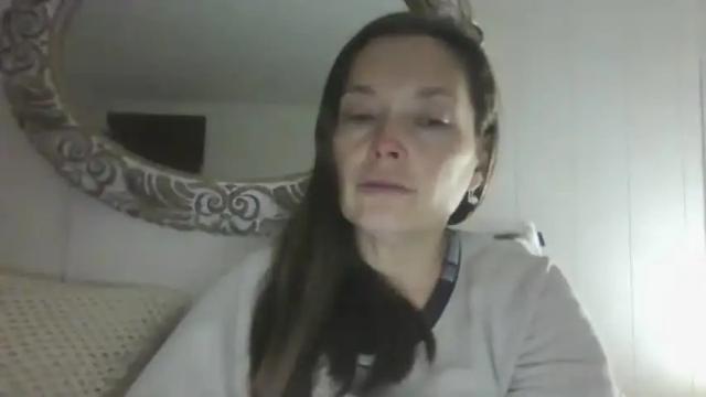 Image 2 of vivi_bee Stream on Chaturbate on 17 days ago