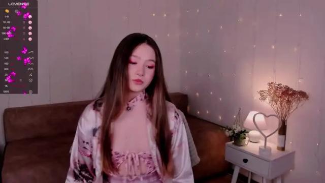 Image 11 of vivi_rosse Stream on Chaturbate on 13 months ago