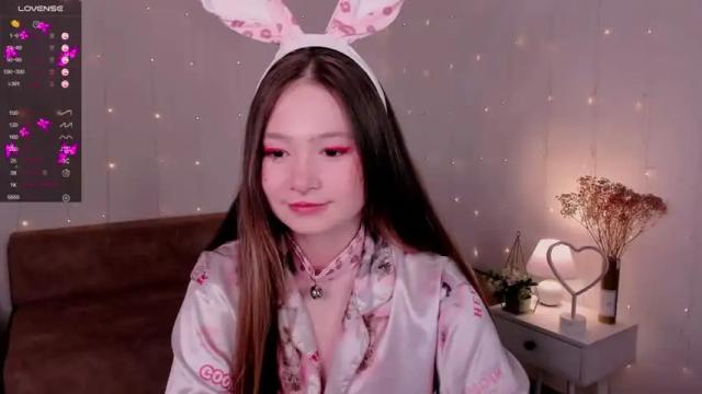 Image 4 of vivi_rosse Stream on Chaturbate on 13 months ago