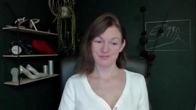 Image 2 of vivian_dream Stream on Chaturbate on 2 months ago