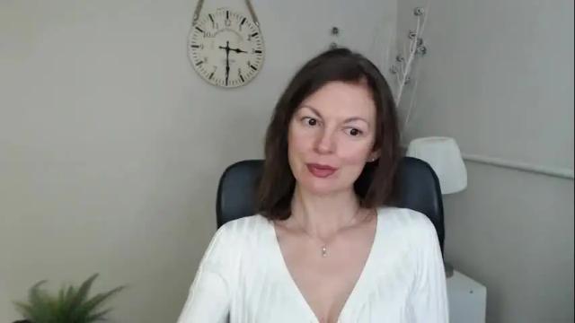 Image 2 of vivian_dream Stream on Chaturbate on 2 months ago