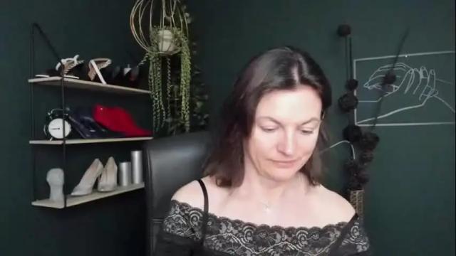 Image 11 of vivian_dream Stream on Chaturbate on 1 month ago