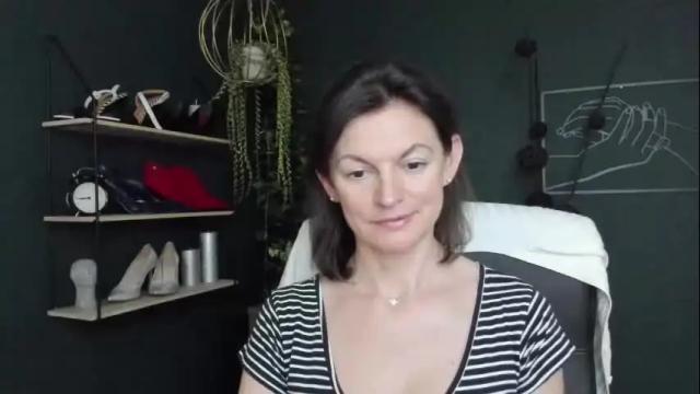 Image 12 of vivian_dream Stream on Chaturbate on 1 month ago