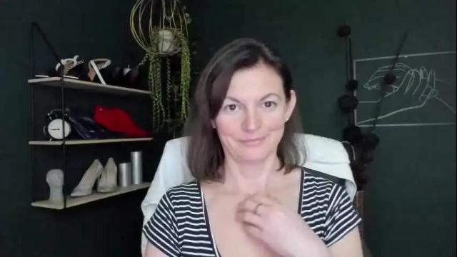 Image 4 of vivian_dream Stream on Chaturbate on 1 month ago