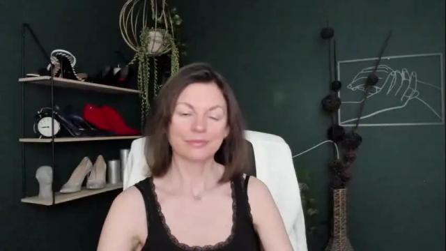 Image 12 of vivian_dream Stream on Chaturbate on 1 month ago
