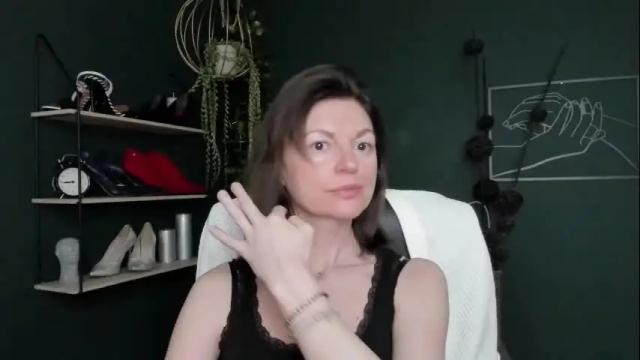 Image 3 of vivian_dream Stream on Chaturbate on 1 month ago