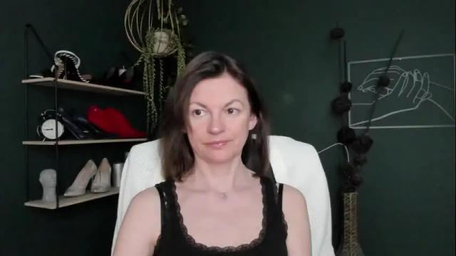 Image 4 of vivian_dream Stream on Chaturbate on 1 month ago