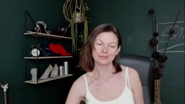Image 10 of vivian_dream Stream on Chaturbate on 1 month ago