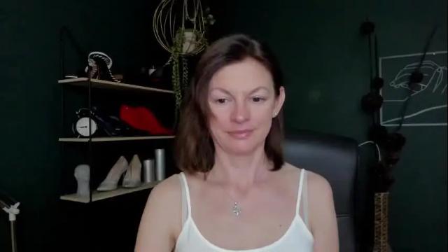Image 12 of vivian_dream Stream on Chaturbate on 1 month ago