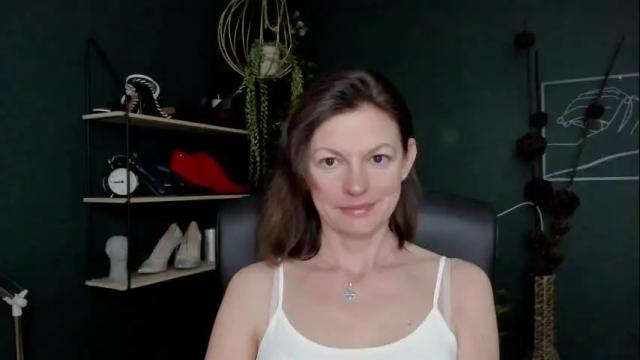 Image 3 of vivian_dream Stream on Chaturbate on 1 month ago