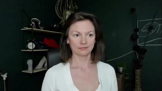 Image 11 of vivian_dream Stream on Chaturbate on 1 month ago