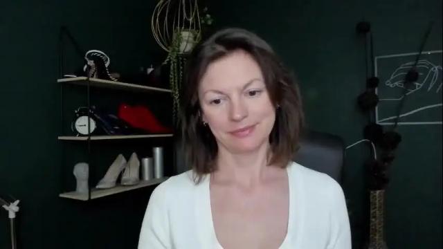 Image 12 of vivian_dream Stream on Chaturbate on 1 month ago