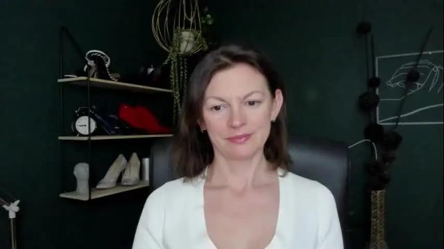 Image 3 of vivian_dream Stream on Chaturbate on 1 month ago