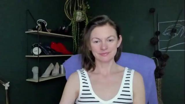 Image 4 of vivian_dream Stream on Chaturbate on 1 month ago